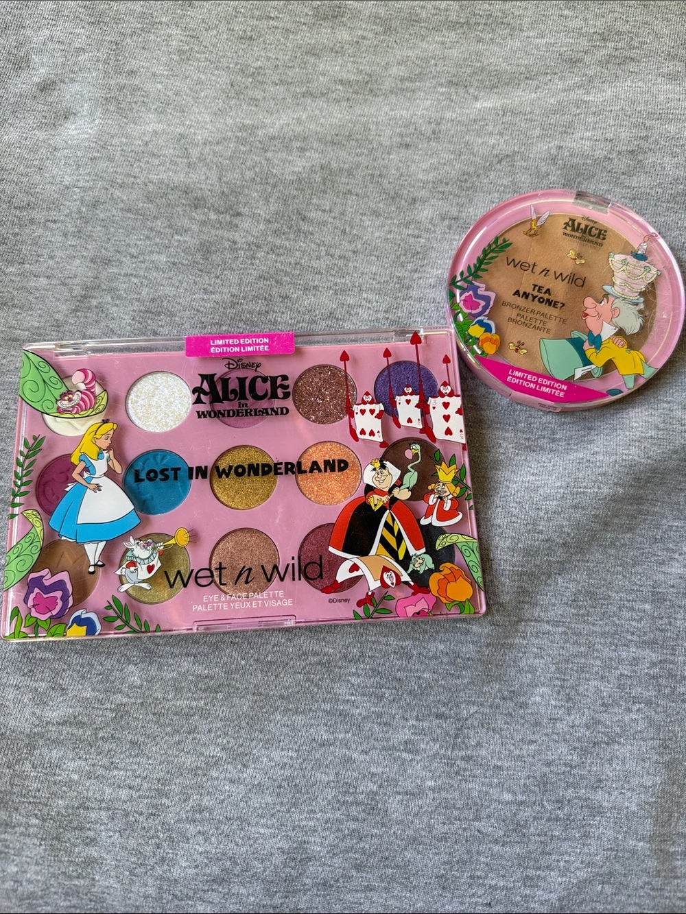 wet n wild Alice in Wonderland Pink Eye Palette & Blush Set